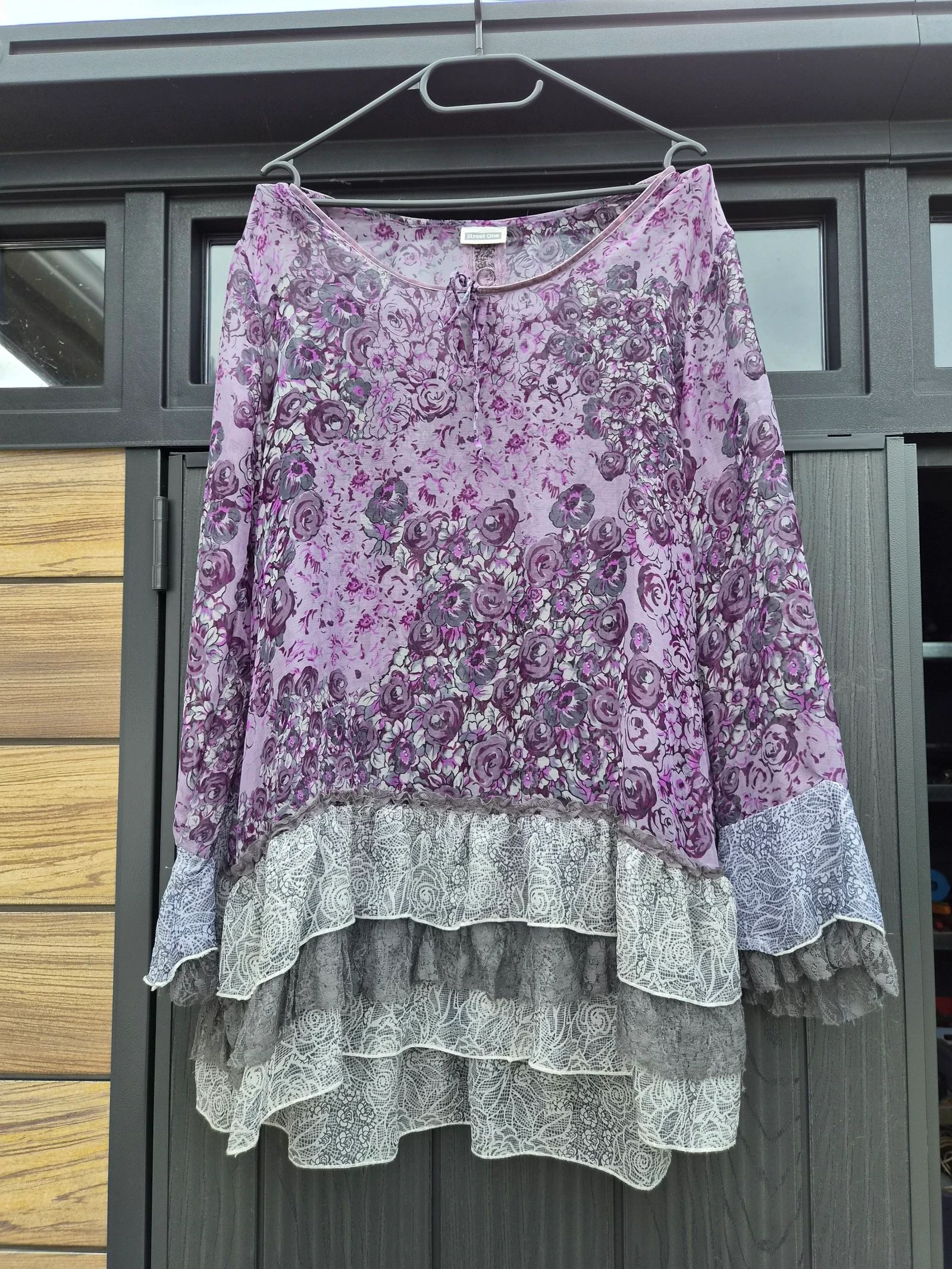 Leuke blouse van Street One, hij is nooit gedragen dus splinternieuw